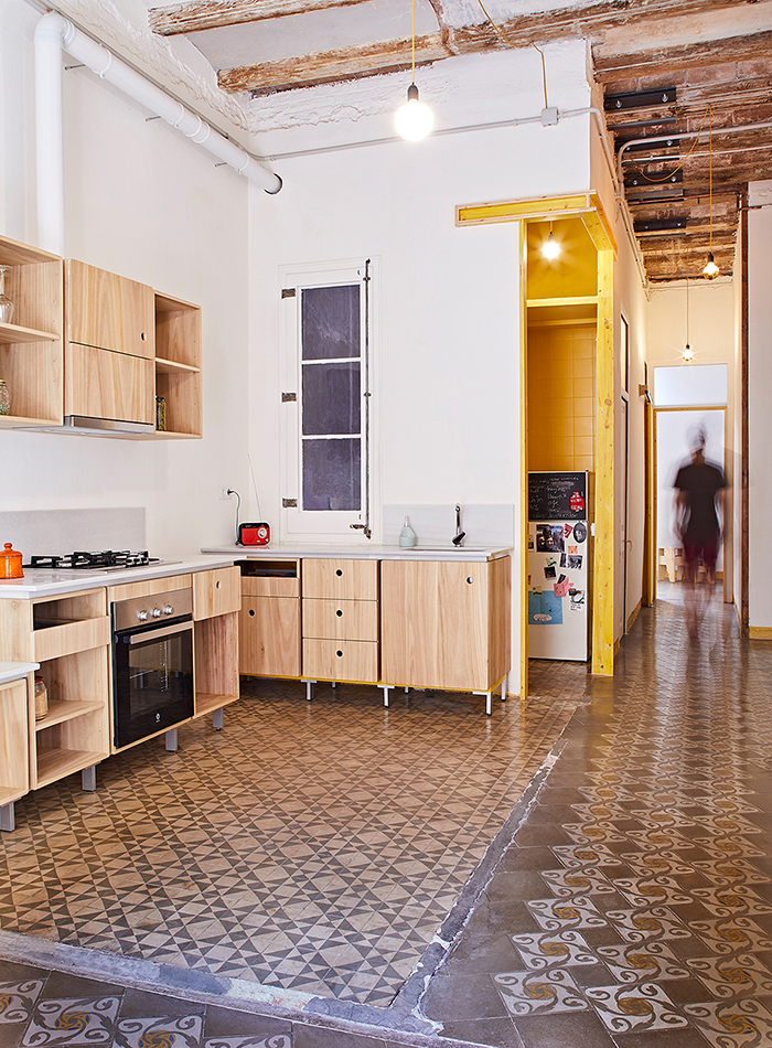 Reforma punk a Poeta Cabanyes 6